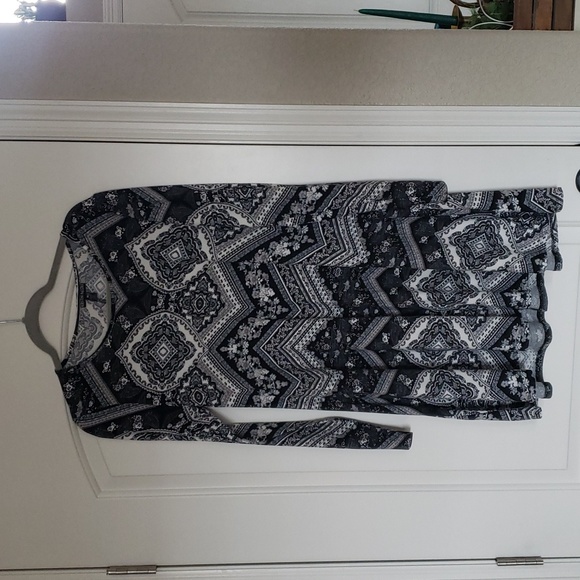 Kristin Nicole soft and stretchy long sleeve dress, size M - Picture 1 of 3